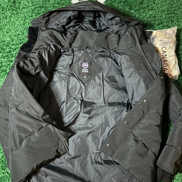 Wyndham Parka New (Black) With Fur Men Size Medium. - Picture 2 of 3
